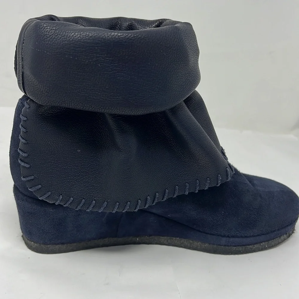 Michele Negri Sz 8.5 Blue Suede Low Wedge Whipstitch Trim Knee Boots